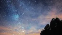 Meteorski roj Perzeidov se lahko opazuje vsako leto od 17. julija do 
24. avgusta, vrhunec pa je v noči z 12. na 13. avgust.  