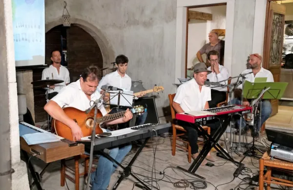 Na koncertu  so predstavili večji del izmed 18 skladb z zgoščenke O Nabrežina, ti rodni moj kraj.