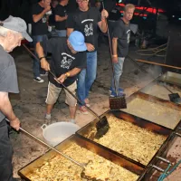 Zabava, kjer dobrega krompirja in vzdušja ne zmanjka