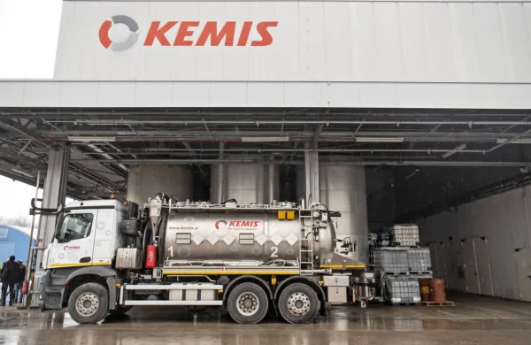 Kemis je  februarja letos javnosti razkazal prostore, obnovljene po 
požaru na Vrhniki. 