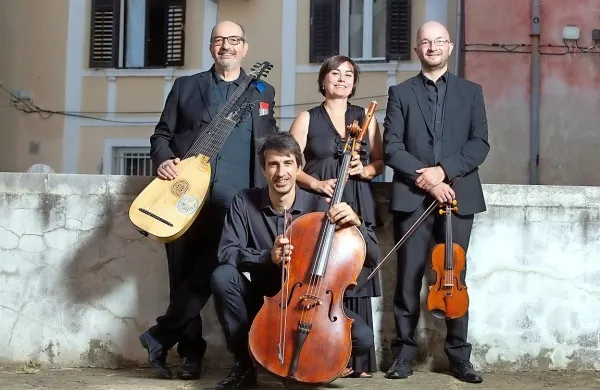 Tartini festival bo v četrtek odprl ansambel Il terzo suono, v 
katerem igra tudi flavtistka Jasna Nadles, ki sicer skbi za 
umetniško vodenje festivala.