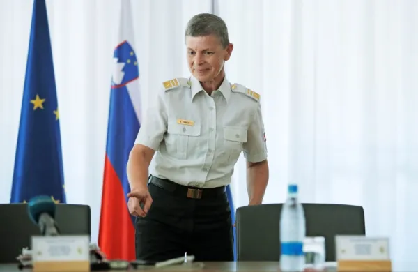 Namesto na Počku bi ponoči streljali v tujini