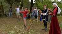 V lokostrelskem turnirju so se pomerili mladostniki in odrasli, res 
pa, da maloštevilni. 