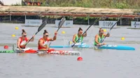 Anja Osterman in Špela Ponomarenko Janić (desno) prinašata iz 
Szegeda, kjer je bila beloruska posadka nepremagljiva, dve odličji 
in olimpijski vstopnici za Tokio. 