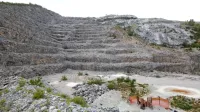 Opuščeni kamnolom Griža nad dolino reke Rižane prodajajo za 1,4 
milijona evrov.