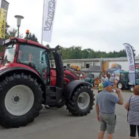 Pomemben del radgonskega sejmišča so spet zasedli veliki 
kmetijski stroji.
