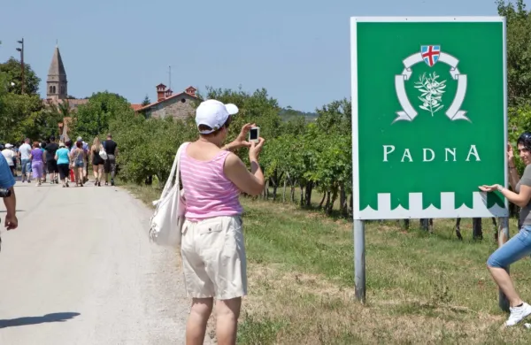 Zlasti za obiskovalce iz velikih mest je Padna oaza, kakršno redko 
vidijo
