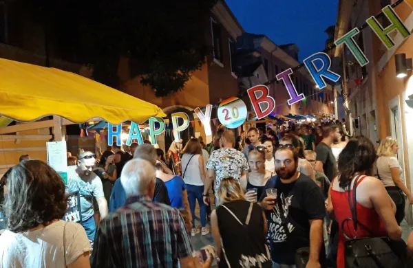 Na oživljeni Kidričevi ulici se je predstavila dolga vrsta najrazličnejših   lokalnih društev. 