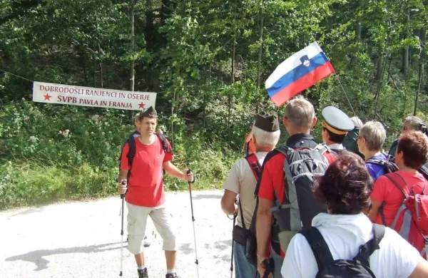      

        

                             Pohod s Predmeje traja približno šest ur, čiste hoje za dobre štiri 
ure.