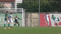 Tako je Luka Menalo (v zelenem dresu s št. 7) v 28. minuti  izid izenačil in napovedal preobrat Olimpije.