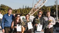 Nagrajenci natečaja Kamen  kulinarika  (z leve)  Petra Pika Moze, 
Vera Martinovič in   Luka Boltar,  skrajno levo predsednik sežanske 
obrtne zbornice Jernej Bortolato in na desni  ravnatelj Višje 
strokovne šole Sežana Anton Marn. 



