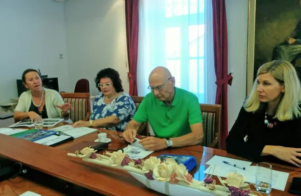 Jubilejno izvedbo Kogojevih dni so predstavili (z leve) Tatjana 
Pregl Kobe, Ljudmila Zimic, Peter Blažej in  Tina Gerbec. 

