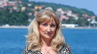 Vesna Mikolič