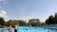 Letno kopališče je do konca avgusta  obiskalo skoraj 25.000 
obiskovalcev. 