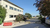 Veslaški klub Izola, ustanovljen leta 1997, se bo moral preseliti  iz 
stavbe (na levi) tik ob izolski marini.