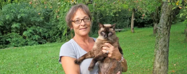 Prof. dr. Nataša Tozon je predavateljica na Veterinarski fakulteti in 
predstojnica Klinike za male živali.