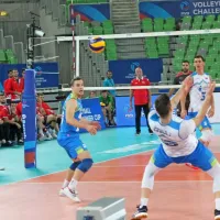 V slovenski obrambi je nepogrešljiv Kanalec Jani Kovačič (levo).