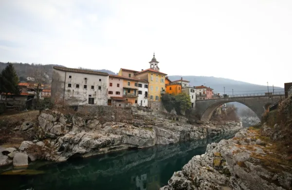 Občina Kanal je bila lani med primorskimi občinami najmanj 
zadolžena na prebivalca.