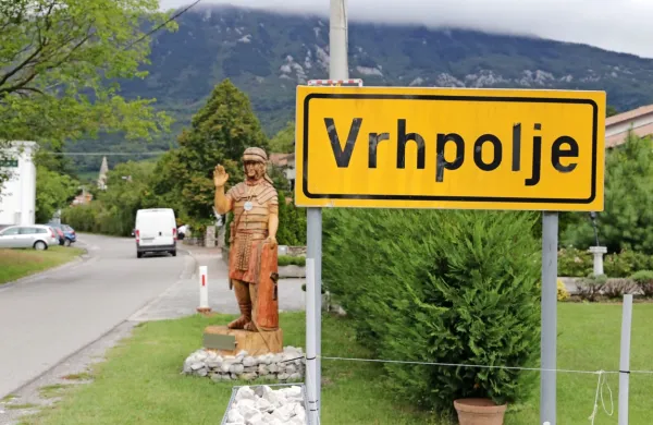 V času oratorija v Vrhpolju se je med izvajanjem kemijskega 
poskusa zgodila nesreča, v kateri so se poškodovali trije otroci. 