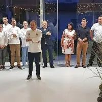 Združevanje kot ključ za prepoznavnost in okusno vabilo v domače kraje so vzeli zares  ponudniki iz Posavja na čelu s 
karizmatičnim Juretom Tomičem (v sredini) in se združili v Okusih Posavja.