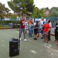 Vključevanja v družbo se ni mogoče učiti v instituciji