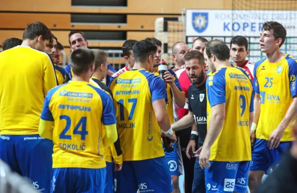 Izbranci Uroša Rapotca bodo prvo zmago v sezoni lovili drevi v Novem mestu.