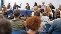 V razpravi so sodelovali (z leve):  Rok Biček, Jani Virk, Renata Zamida, Barbara Zemljič, Danijel Hočevar in moderator Marcel Štefančič jr.