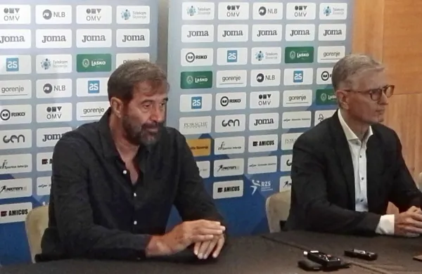 Veselin Vujović (levo) in Franjo Bobinac pogledujeta proti olimpijskemu letu 2020.