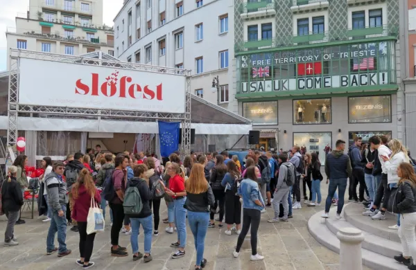 Borzni trg bo do konca vikenda gostil Slofest, niz dogodkov, s 
katerim se želi predstaviti slovenska skupnost v Italiji.