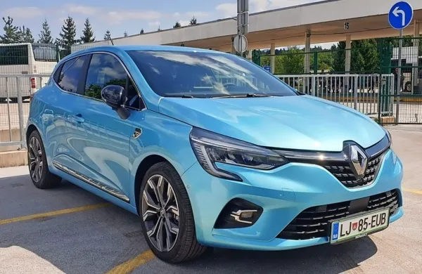 Clio ostaja trdno zasidran na vrhu prodajne lestvice, k čemur  je v 
vseh letih pripomoglo tudi dejstvo, da ga  izdelujejo v Novem 
mestu.

