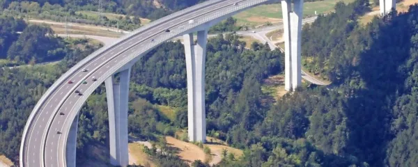 Viadukt Črni Kal je bil na prvi naslovnici dnevnika Primorske 
novice.