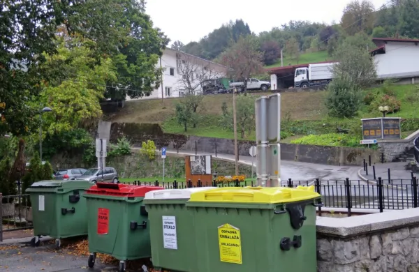 Nadzorni svet, vodstvo podjetja  in občine  si  prizadevajo rešiti 
kritične razmere v družbi.  