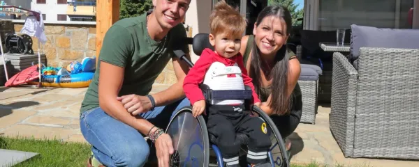 Matteo Zudich in Ana Jerak upata, da se bodo Slovenci tudi tokrat izkazali s svojo dobrodelnostjo in pomagali njunemu 
Krisu do nujno potrebnega zdravila, ki bo zaustavilo zahrbtno bolezen.