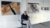 Fotografije, ki jih v Sloveniji predstavlja prvič, je Andrej Perko posnel nad Lokavcem pri Ajdovščini.  