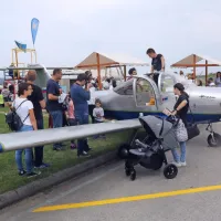 Letalske akrobacije v dnevu turizma