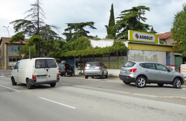 Če bodo preselili Agrolitovo trgovino, bo tam zrasla hiša