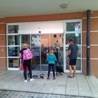 Knjige si bodo izposojali doma