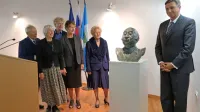 Kip enega najbolj znanih slovenskih dirigentov  Antona Nanuta bo 
dobil mesto na osrednjem kanalskem trgu. 