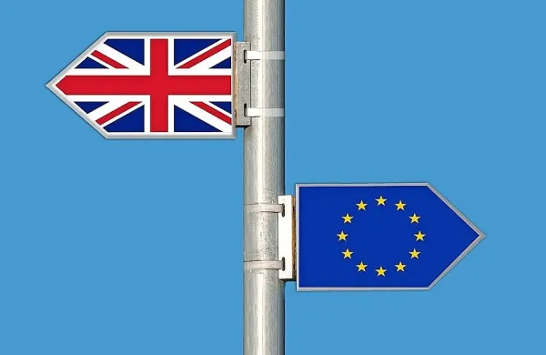 Mediji: Johnson bo zaprosil za preložitev brexita, če ne bo dogovora z EU