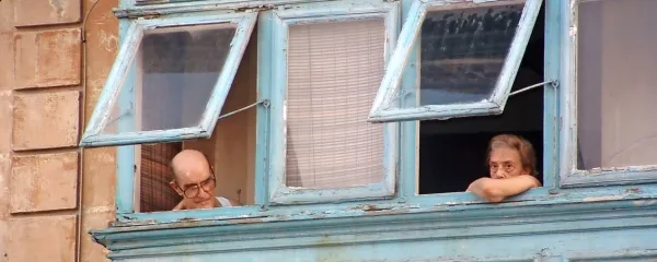 O Esmi in Vilmi, o človeku in številki