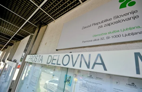 Turistična sezona skrajšala vrste brezposelnih