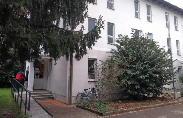 Prihodnje leto bodo obnavljali skupnostni center, zavetišče pa naj
bi dobilo več postelj in morda tudi stanovanjsko enoto.