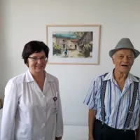 Sežanski slikar Marijan Miklavec je pri 81 letih obnovil staro domačijo