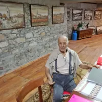 Sežanski slikar Marijan Miklavec je pri 81 letih obnovil staro domačijo