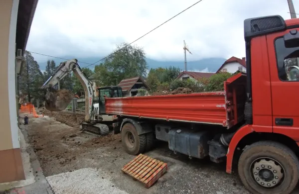 Vzhodno vpadnico naj bi prenovili do konca novembra.   