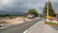 V Markovščini bodo predvidoma do spomladi zgradili krožišče, 
povečali križišče na drugem koncu vasi in uredili pločnike z 
razsvetljavo.