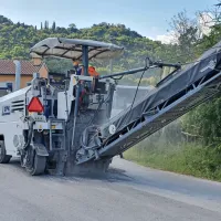 Še zadnji kilometer makadama v Dragonji