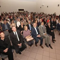 Dočakali 200 let in dobili prizidek