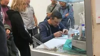 Vrata so v tednu univerze odprli laboratoriji UNG, med njimi 
laboratorij za  fiziko organskih snovi.