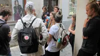 Skupina študentov je želela s protestno akcijo opozoriti na 
nepravilnosti v ŠOUP.